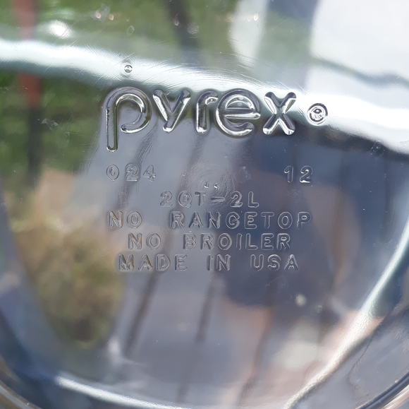 Vintage  Pyrex Casserole Dish B01 - Picture 3 of 7